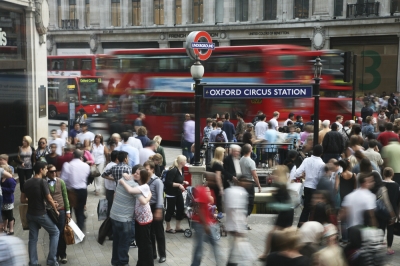 For cheap contact lenses, get off the high street and get online